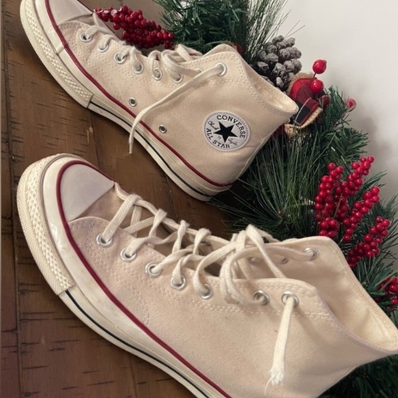 Converse High-Top Canvas Sneakers in Beige with Red Accent - Picture 5 of 6